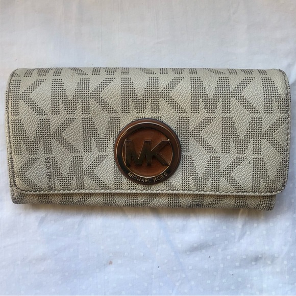 Michael Kors Fulton Continental Flap Wallet Signature MK Vanilla - Picture 1 of 7